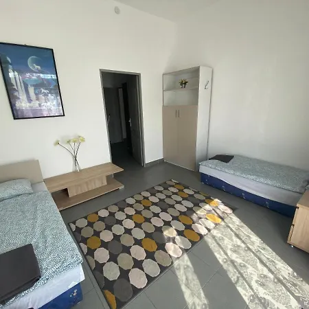 Apartment Tocc Gyál